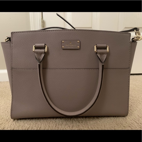 kate spade Handbags - Kate Spade Cross Body Purse Like New